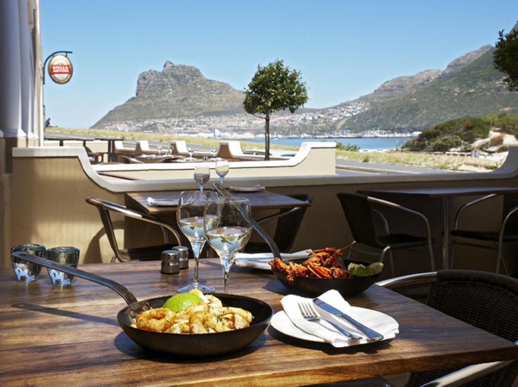 האוט ביי Chapmans Peak Beach Hotel מראה חיצוני תמונה